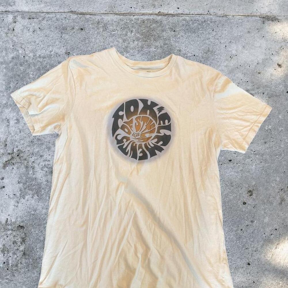 Fox Racing cream cotton t-shirt with circular graphic featuring basketball and t